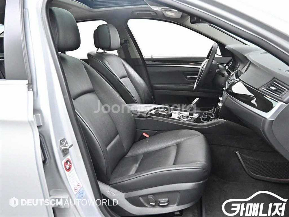 [BMW]5시리즈 (F10) 520d (5인승) 판매--9
