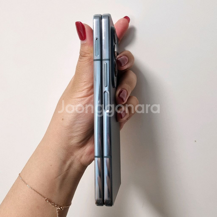 갤럭시 제트폴드 4 256GB + 펜슬포함--3