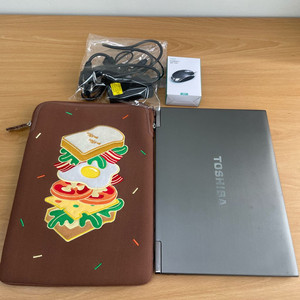 도시 노트북 i5 10램128용량 배터리96프로