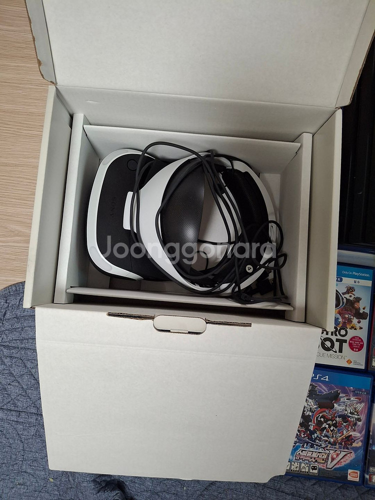 플레이스테이션4 PRO 2TB + VR 팝니다--0