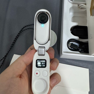 인스타 360 go2 64GB