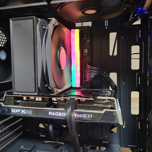 라이젠 5600 / XFX 6600XT 조합 올려봅니다