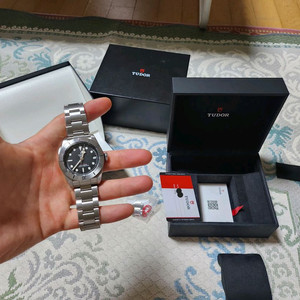 튜더 블랙베이 스틸 41mm 모델 판매합니다