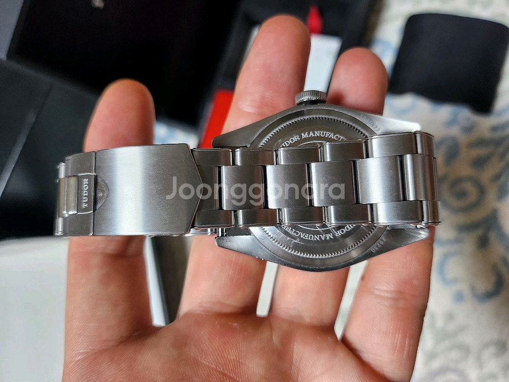 튜더 블랙베이 스틸 41mm 모델 판매합니다--3