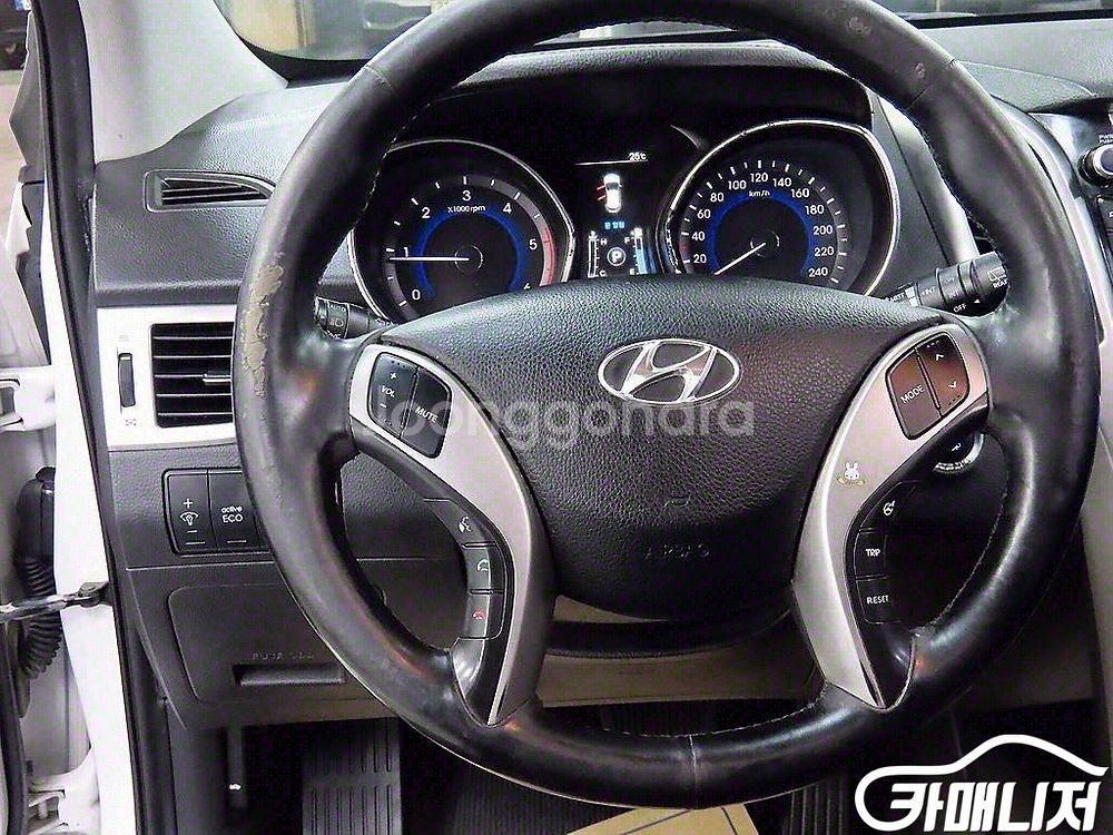 [현대]뉴 i30 1.6 VGT PYL (5인승) 판매--9