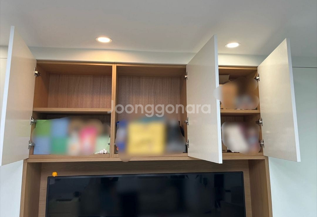 (무료나눔)한샘 월플렉스 거실 수납장(정가 330만)--2