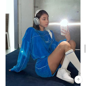 LAEX 블루벨벳세트. 라걸 지그재그 에이블리