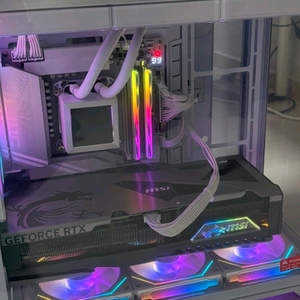 라이젠7 9800X3D 5090데스크탑+모니터 팝니다