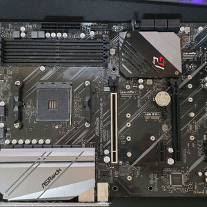 ASRock X570 Phantom Gaming 4