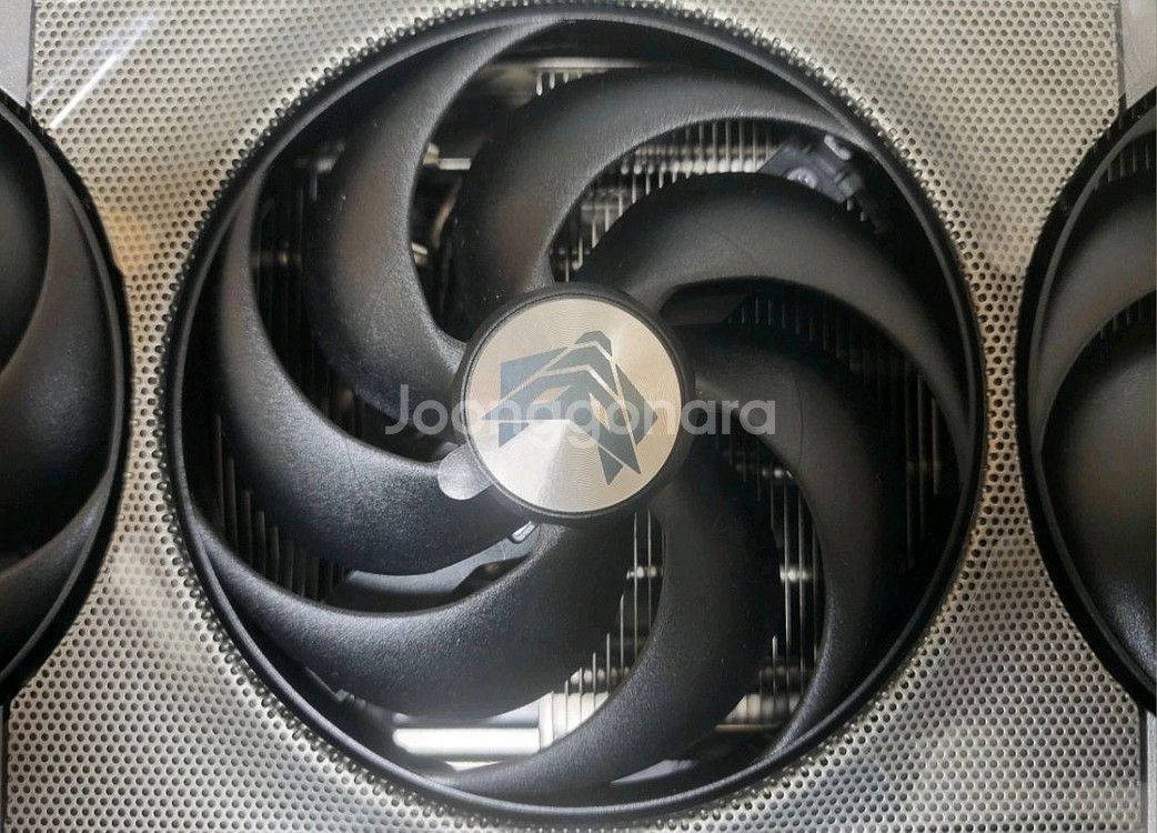 사파이어 라데온 RX 9070xt 니트로 단순개봉--4