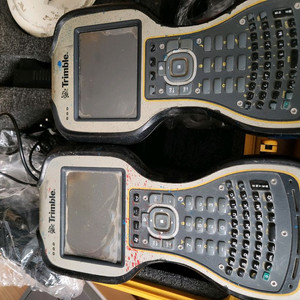 트림블 R8 GNSS 수신기 TSC3