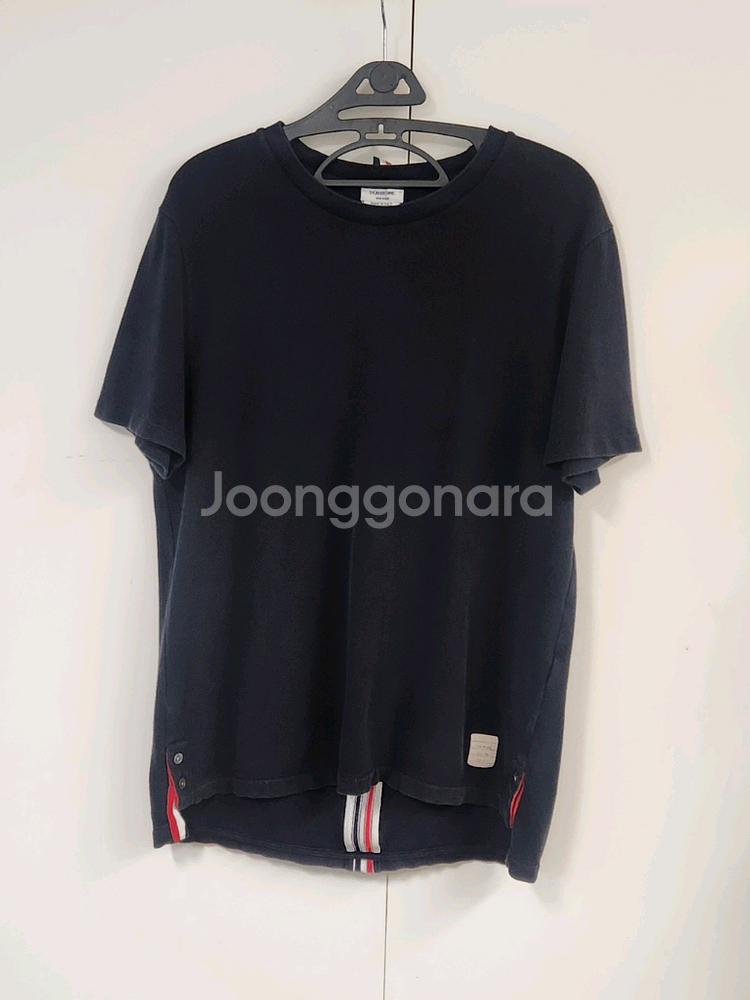 톰브라운 스트라이프 백삼선 반팔티셔츠 3--1