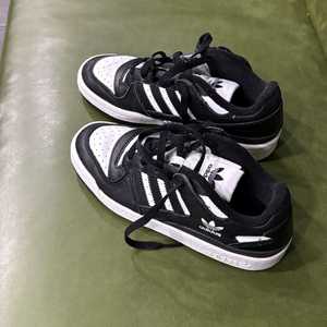 아디다스 포럼로우 225size