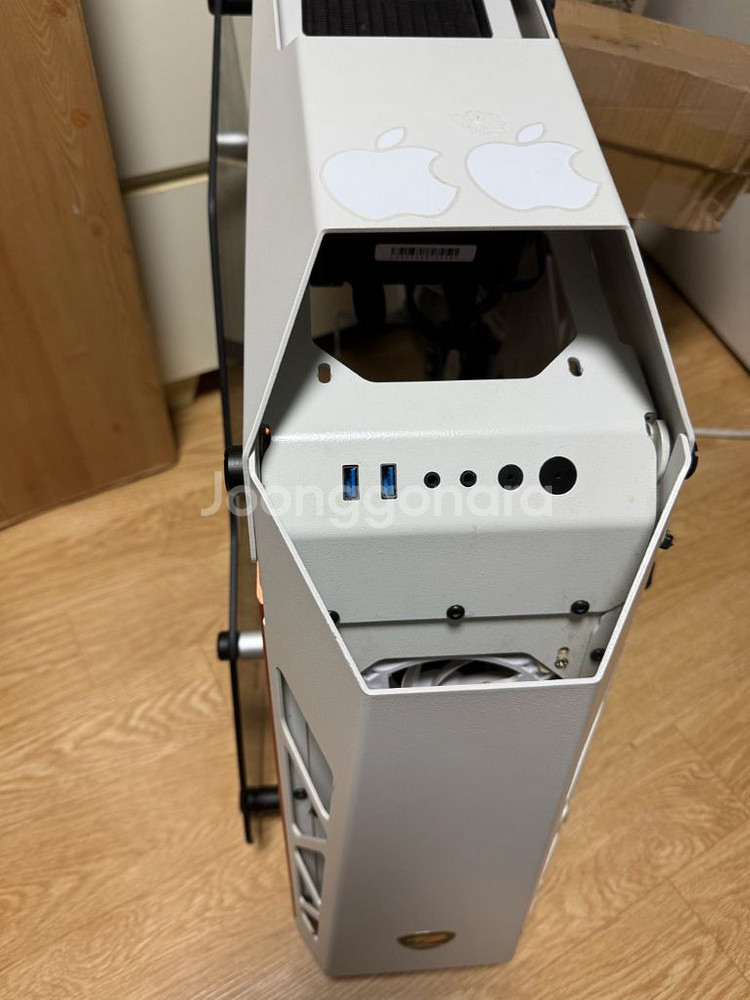 라이젠 7800X3D , 쿠거퀀커 케이스 , B650M--3