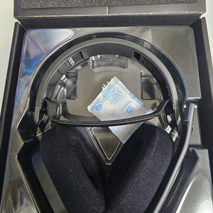 커세어 HS80 RGB WIRELESS 게이밍 헤드셋