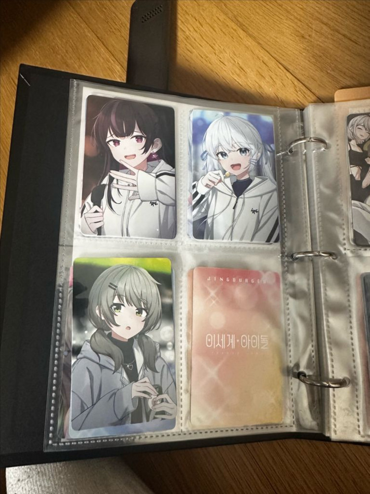 이세돌 포카세트랑 책 세트로 팝니다--5