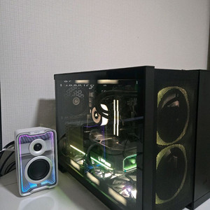 (평택)커세어 9800x3d,RTX5080 게이밍 PC