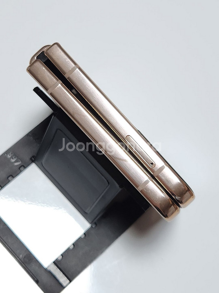 자급제) 갤럭시Z플립4 256G 무잔상 53077--6