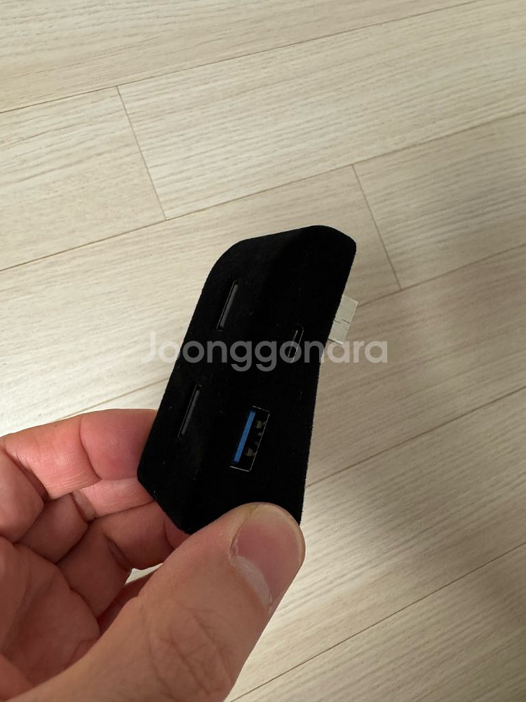 모델3 탑핏 거치대, 무선충전, USB허브 등 팝니다--4