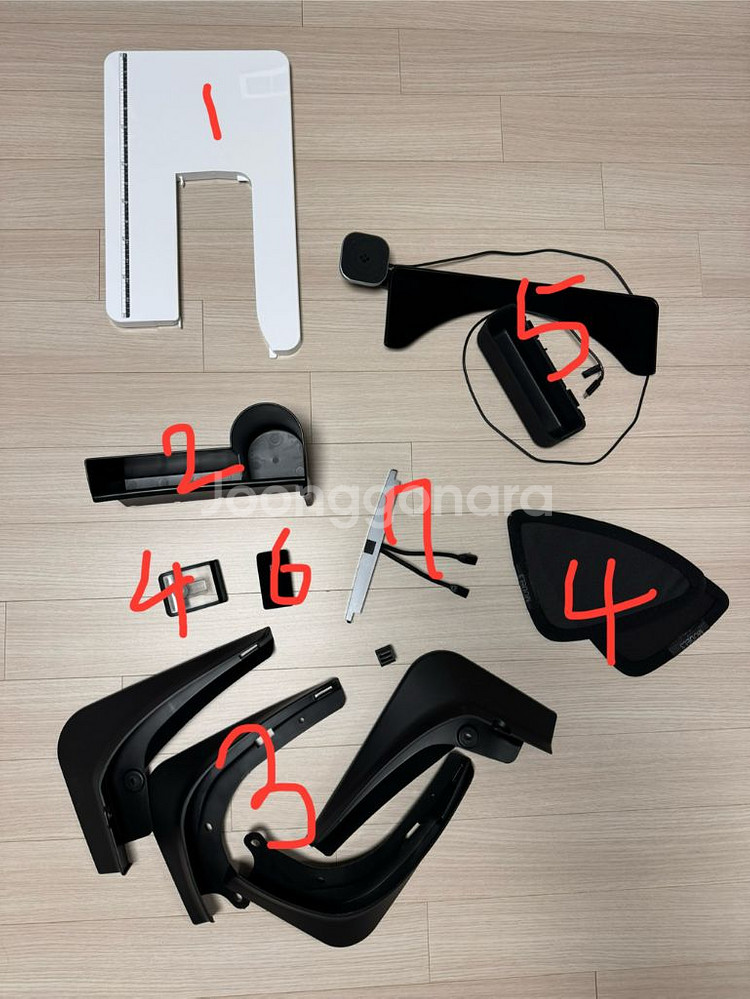 모델3 탑핏 거치대, 무선충전, USB허브 등 팝니다--6