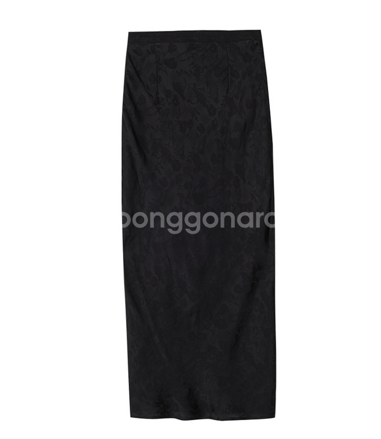 [새제품] 랭앤루 BECCA SKIRT (M사이즈)--2