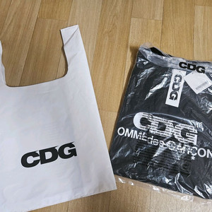 꼼데가르송 CDG 로고 티셔츠