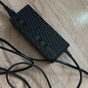 모토벨로 tx8 프로2 충전기 42v 2a 팔아요