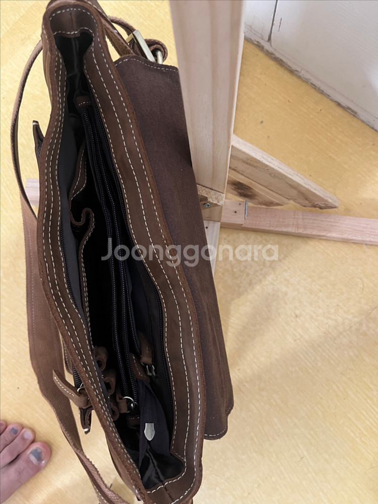 (새제품)멋진 빈티지 크레이지 호스 정품 가죽 메신저백--3