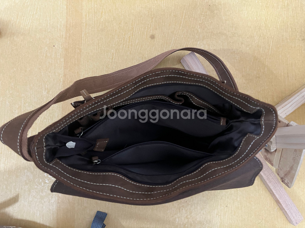 (새제품)멋진 빈티지 크레이지 호스 정품 가죽 메신저백--4