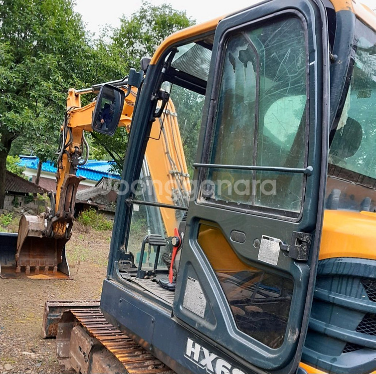 현대 HX60 17년식 집게장착 중고 02 굴삭기--3