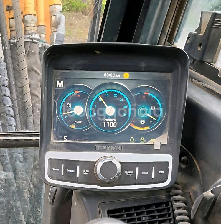 현대 HX60 17년식 집게장착 중고 02 굴삭기--6
