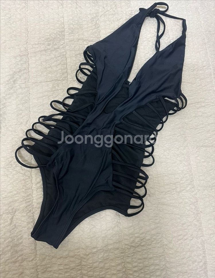 블랙 홀터넥 모노키니--1