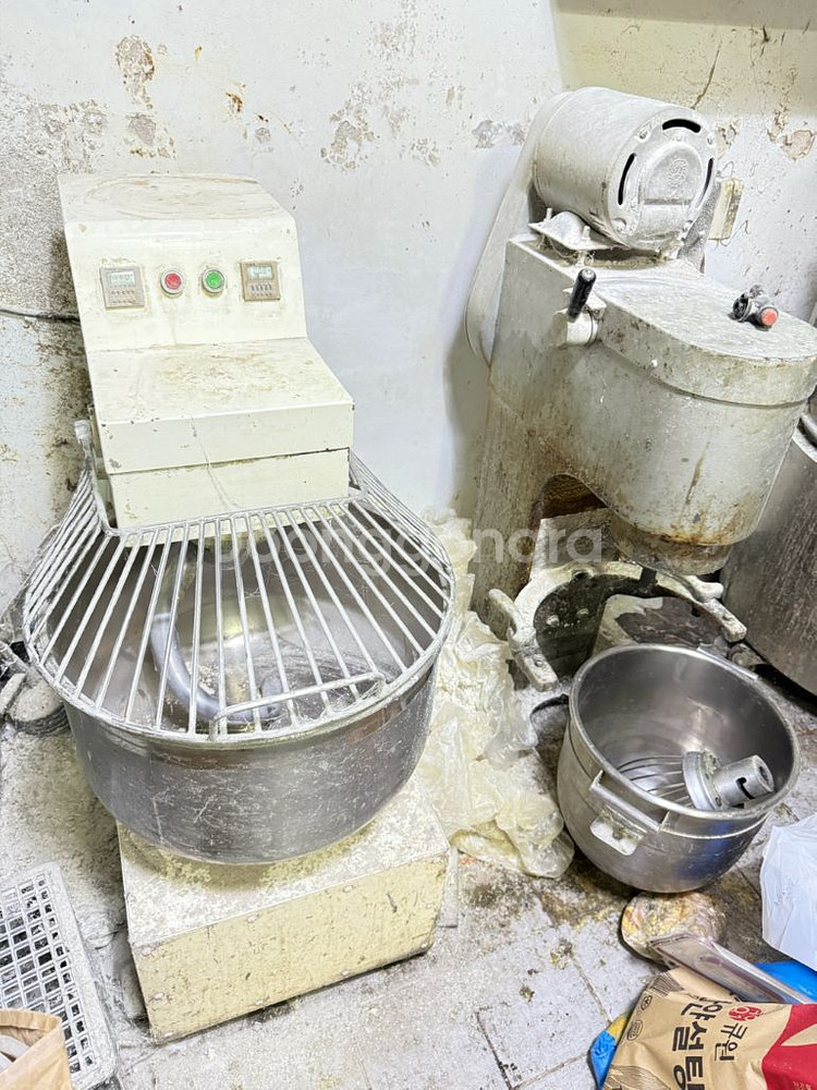 스파이럴믹서 반죽기 판매합니다--0