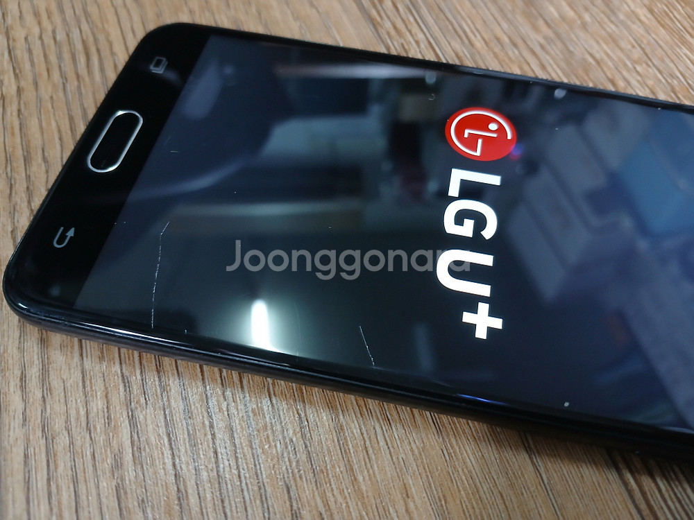 삼성 0n7 SM-G610L 안8.1.0 액정실금 -4--5