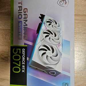MSI RTX 5070 트리오화이트 미개봉