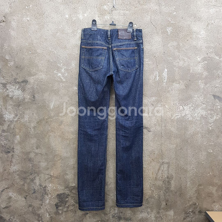 폴로진 가죽 디테일 스트레이트 청바지 67--1