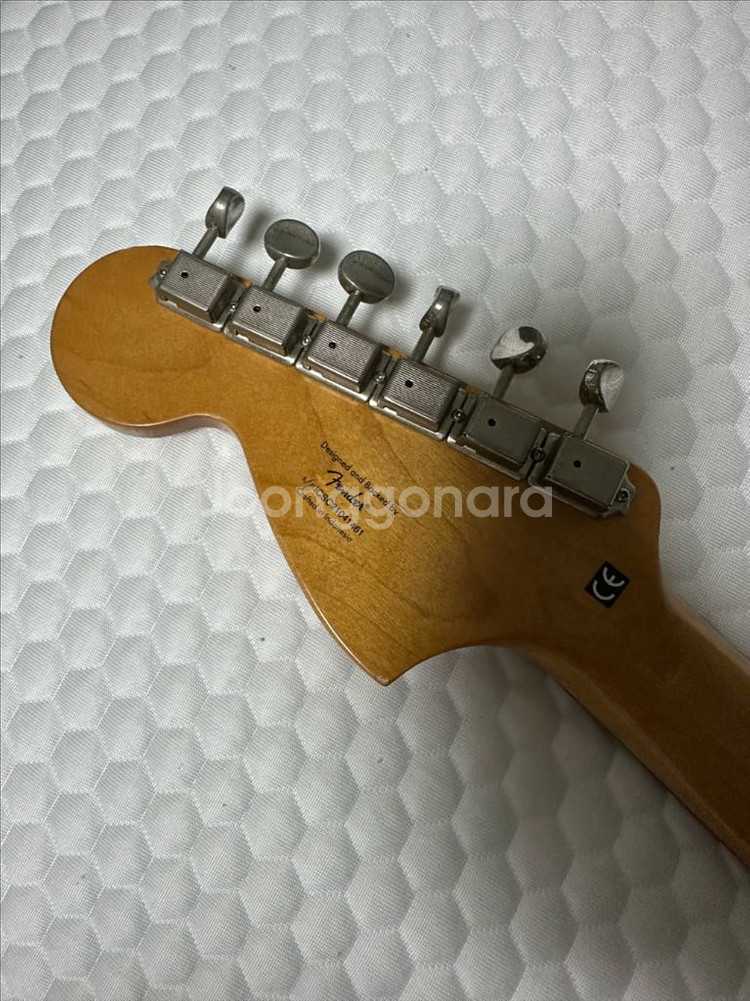 스콰이어 클래식 바이브 70s HSS 일렉기타 팝니다--2