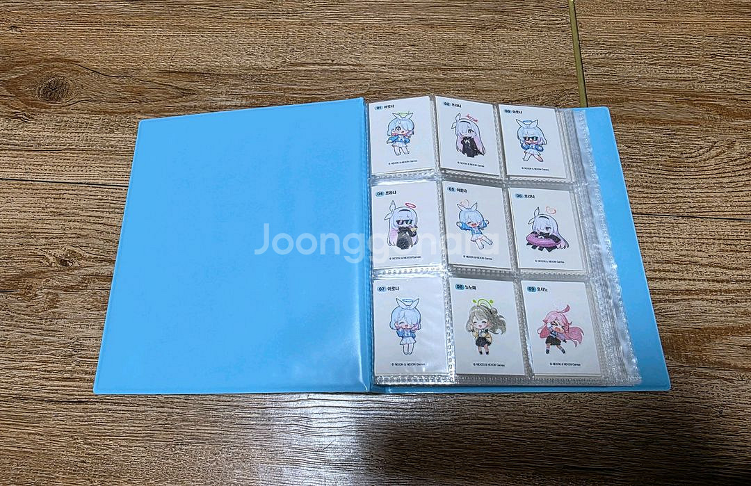 블루아카이브 GS25 띠부씰 + 콜렉터북--1