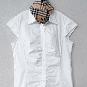 정품 Burberry셔링 화이트 블라우스 셔츠 !