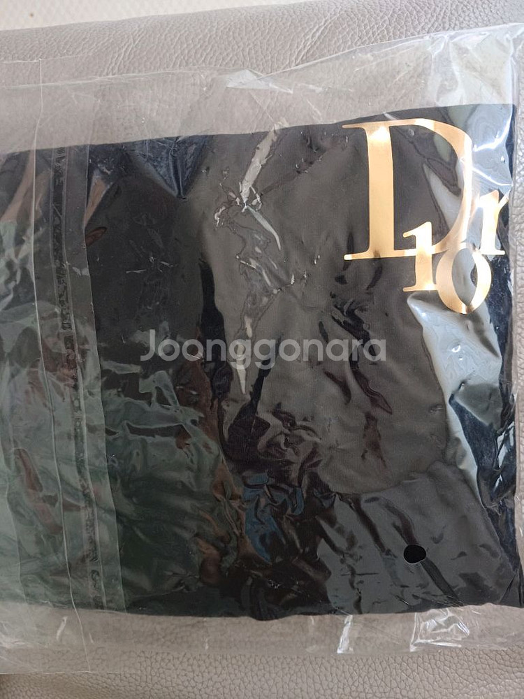 디올 반팔 티셔츠 새상품--1