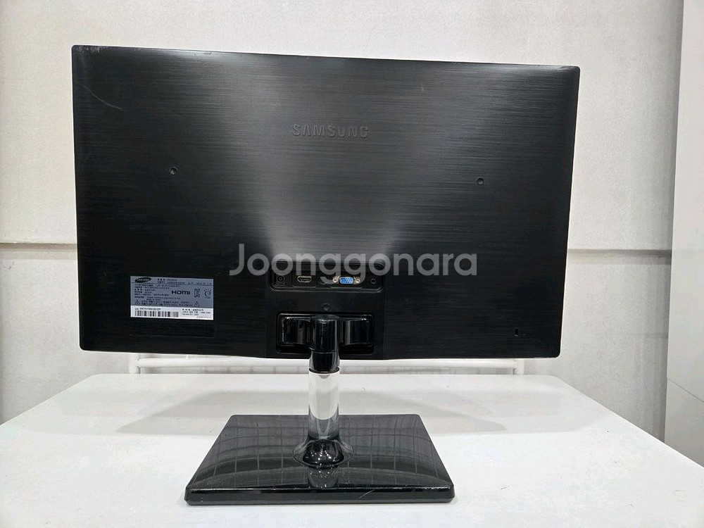 23인치 삼성모니터 팝니다--1