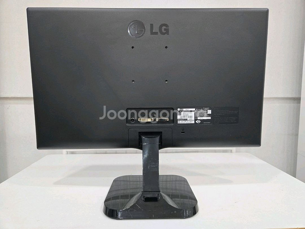 23인치 LG 모니터 팝니다--1