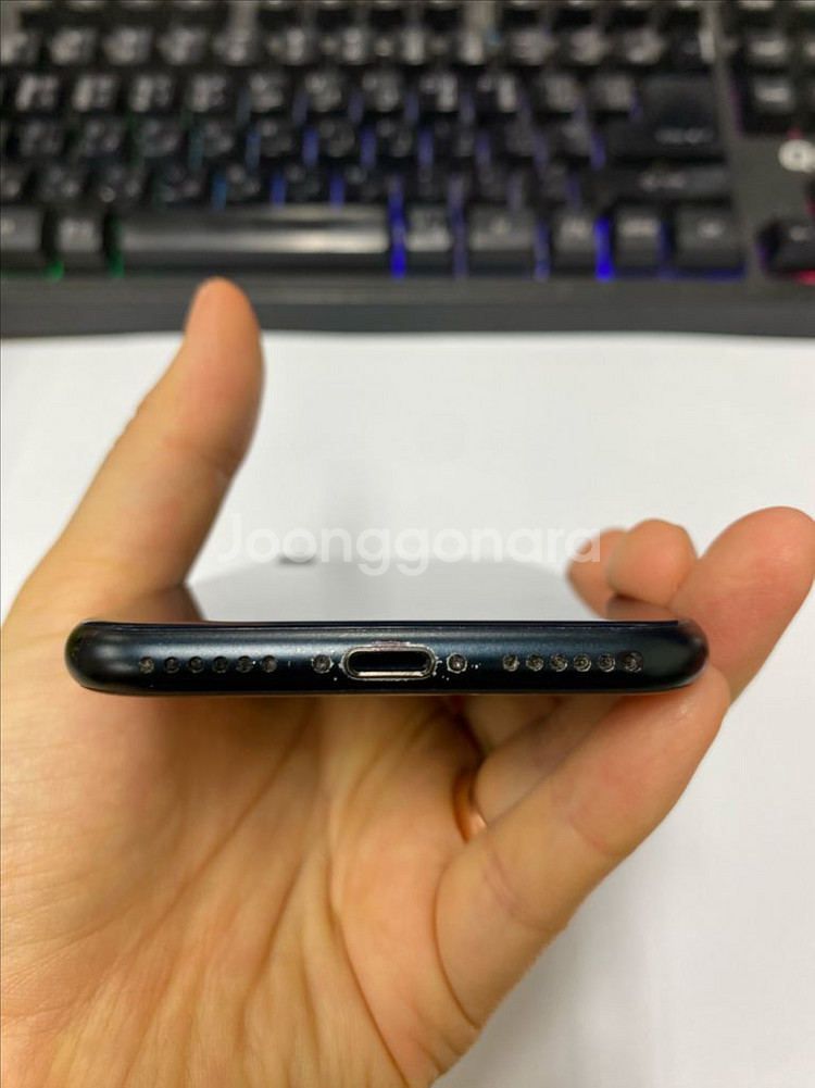 아이폰SE3 블랙 액정SS급 128GB 무잔상--6