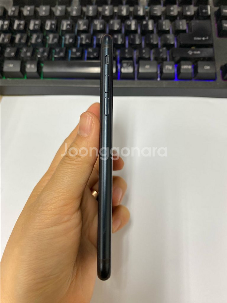 아이폰SE3 블랙 액정SS급 128GB 무잔상--4
