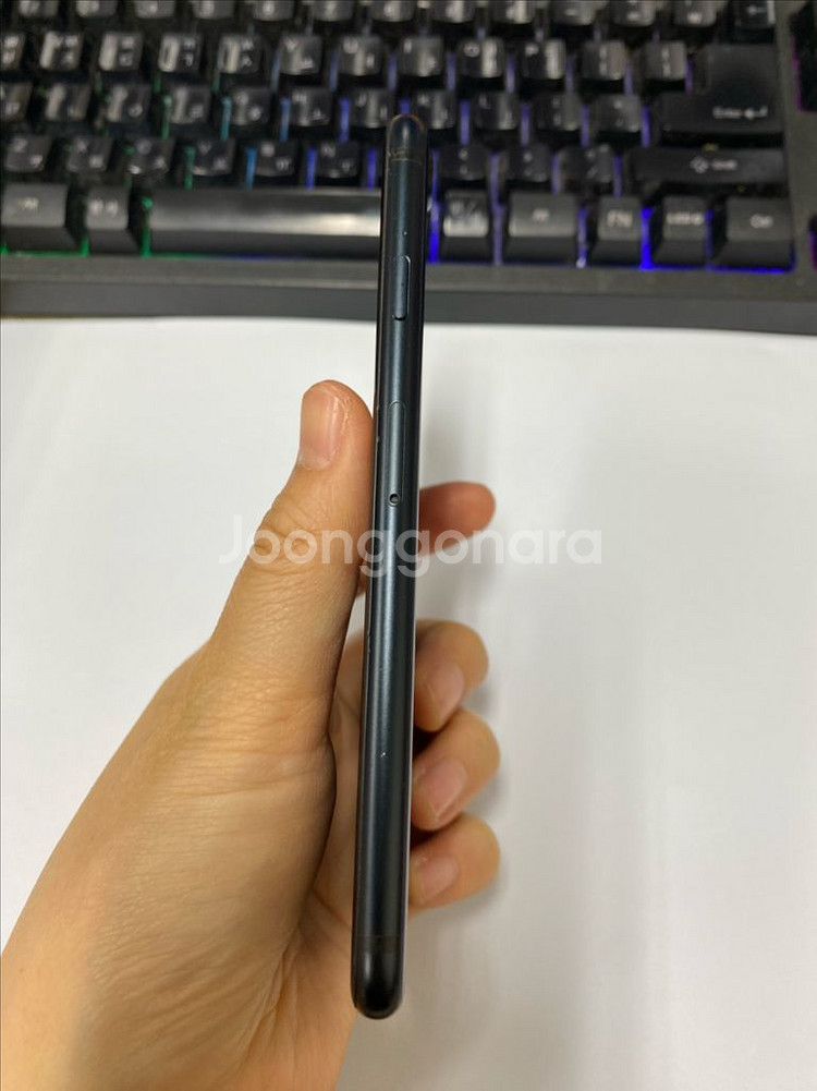 아이폰SE3 블랙 액정SS급 128GB 무잔상--5