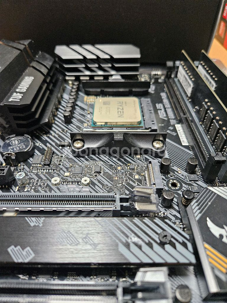 5700X, B550M, 32GB 램 보드셋 팝니다--2