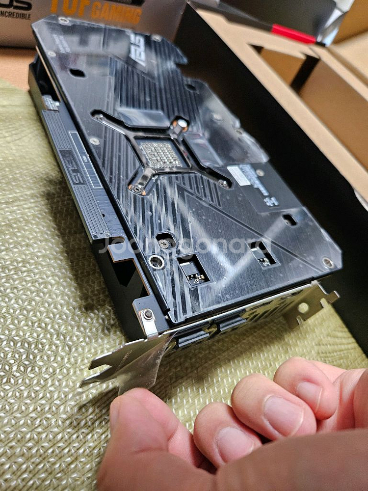 5700X, B550M, 32GB 램 보드셋 팝니다--6