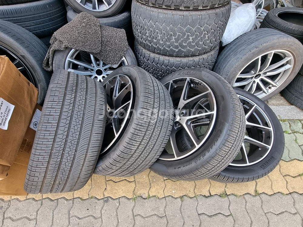 x253 GLC43amg 20인치 쿠페 휠타이어 팝니다--0