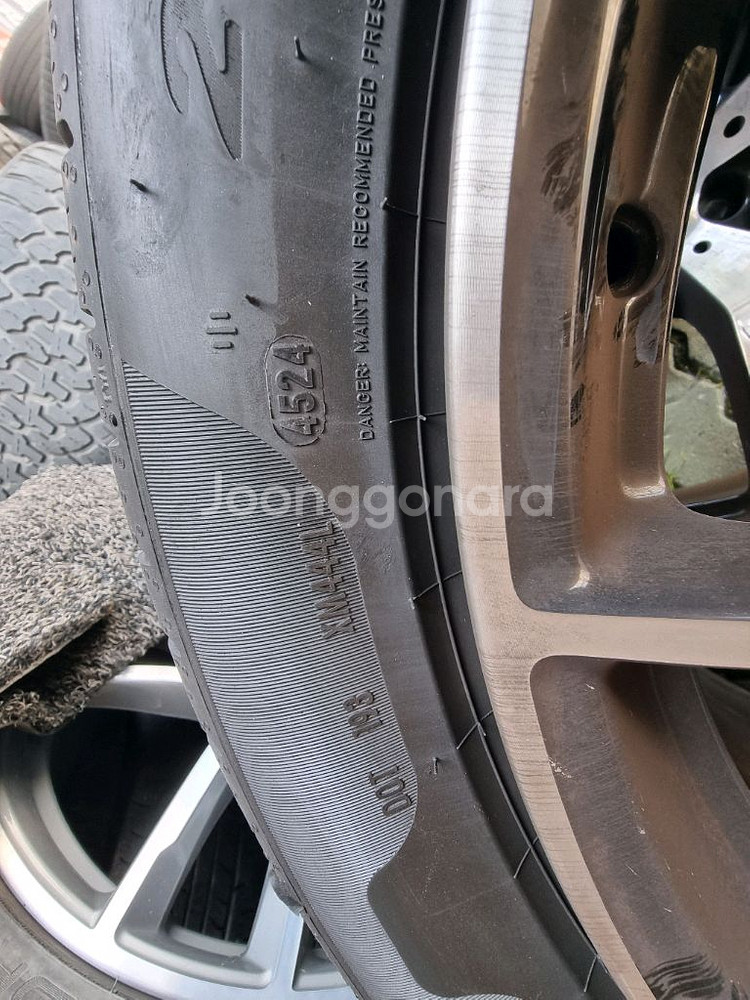 x253 GLC43amg 20인치 쿠페 휠타이어 팝니다--5