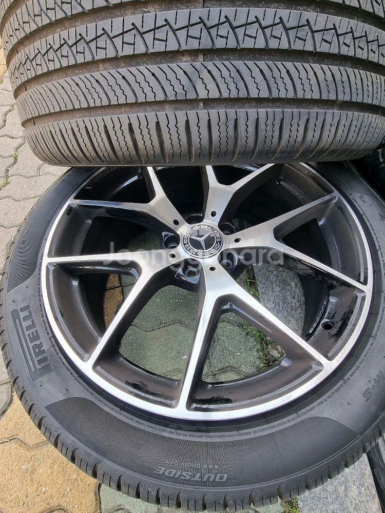 x253 GLC43amg 20인치 쿠페 휠타이어 팝니다--2